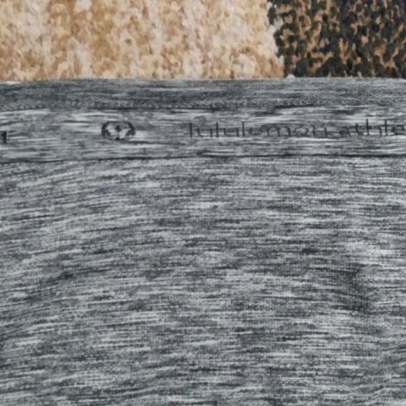 Lululemon Swiftly 🩶🖤 - Picture 9 of 10